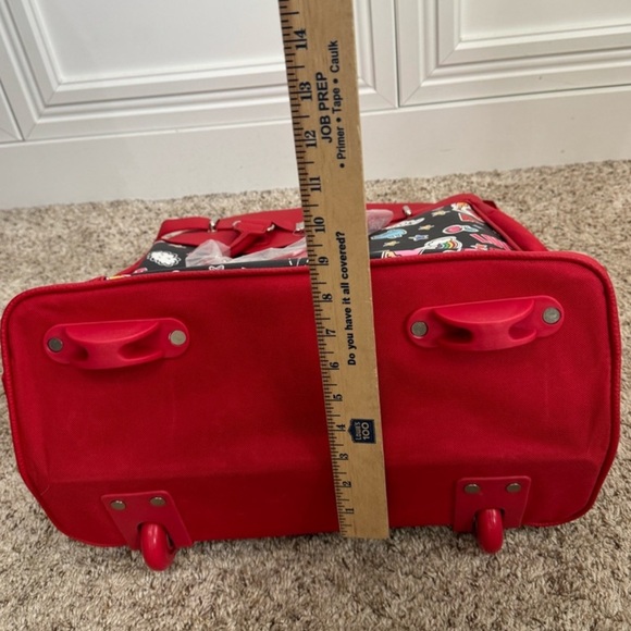 NWT red roller for laptop for traveling for kids or weekend get away - Picture 4 of 10